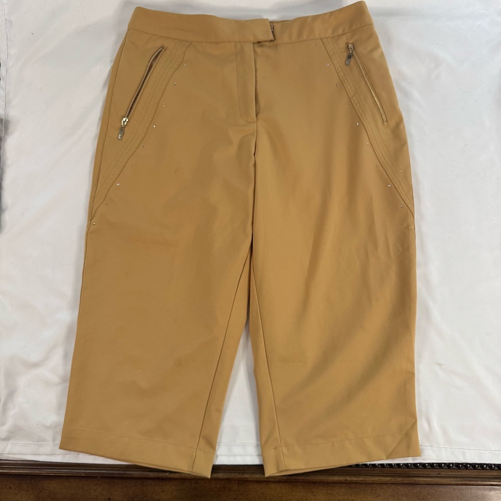 Tail Golf 18” Inseam Capri Pants Straight Leg Beige Pockets Women Size 8 Stretch
